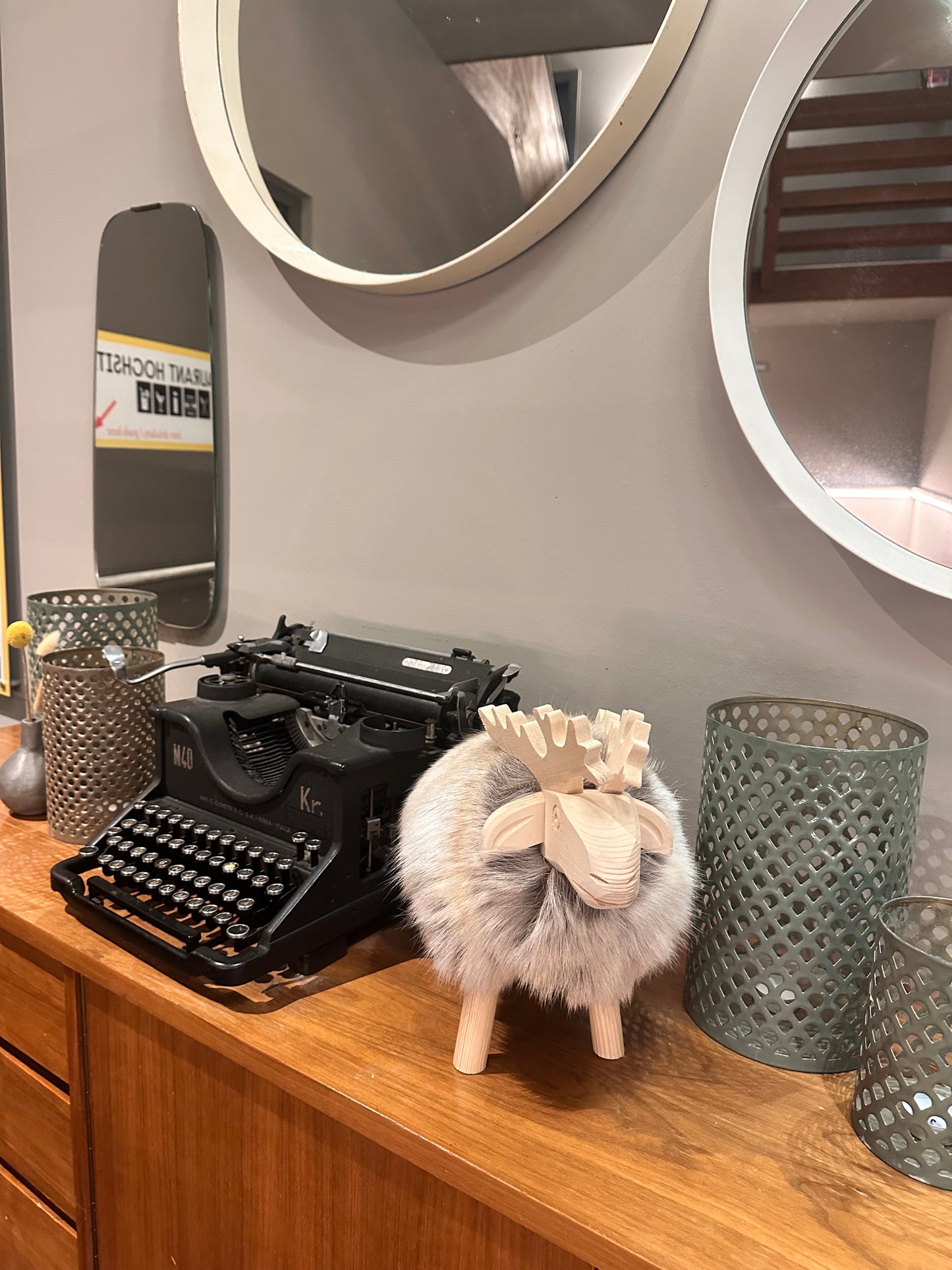 Holzhirsch Elch mit echtem Fell und Fichtenholz nordische skandi Boho Deko handmade