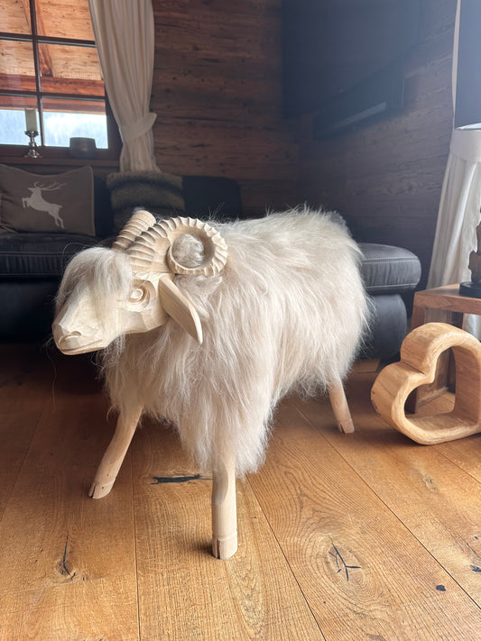 Schafhocker Fichtenholz Islandschaffell Dekoration Chalet Hüttendeko Wohnzimmer Flur Eingang Kinderzimmer handgefertigt