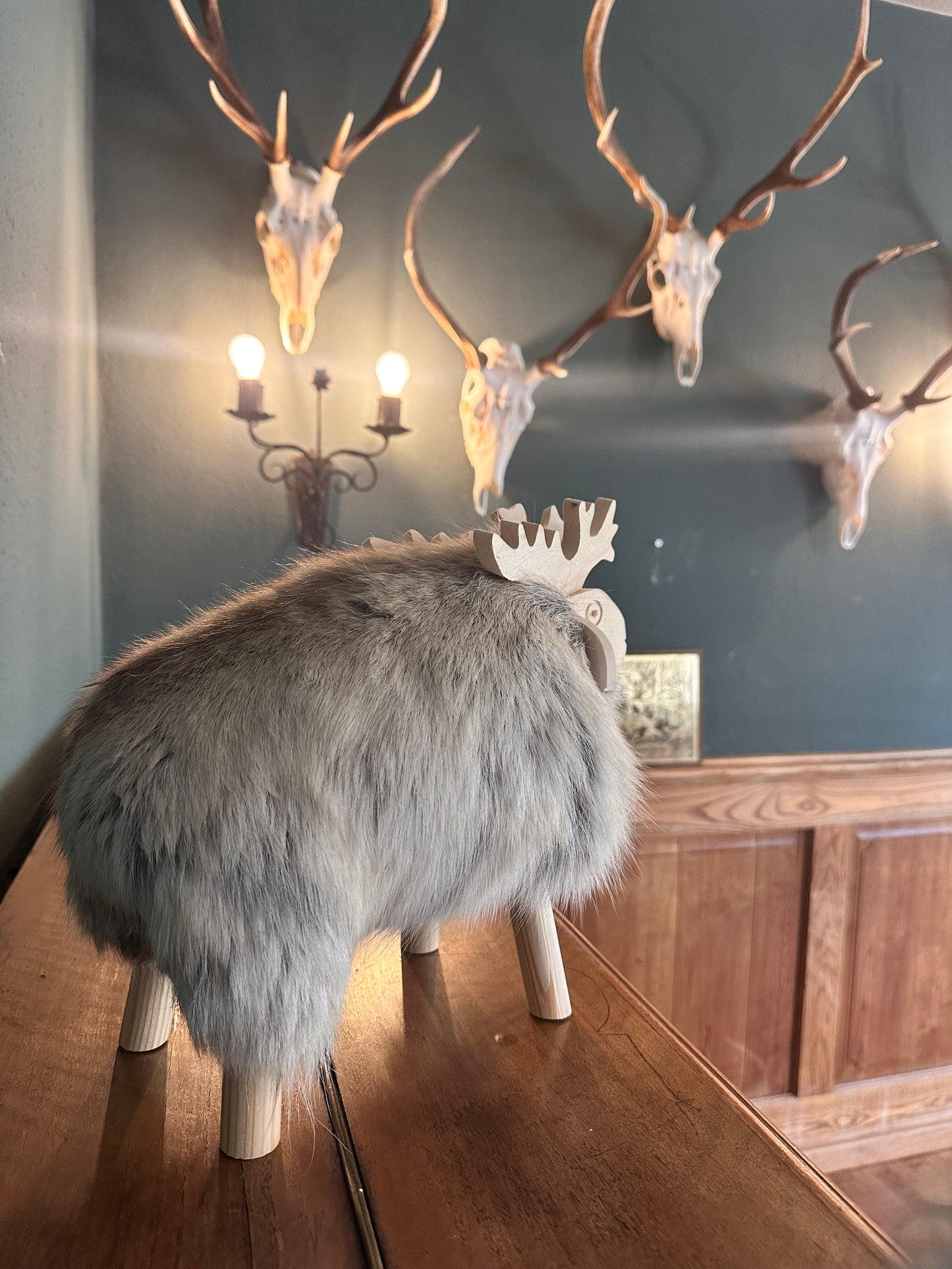 Holzhirsch Elch mit echtem Fell und Fichtenholz nordische skandi Boho Deko handmade