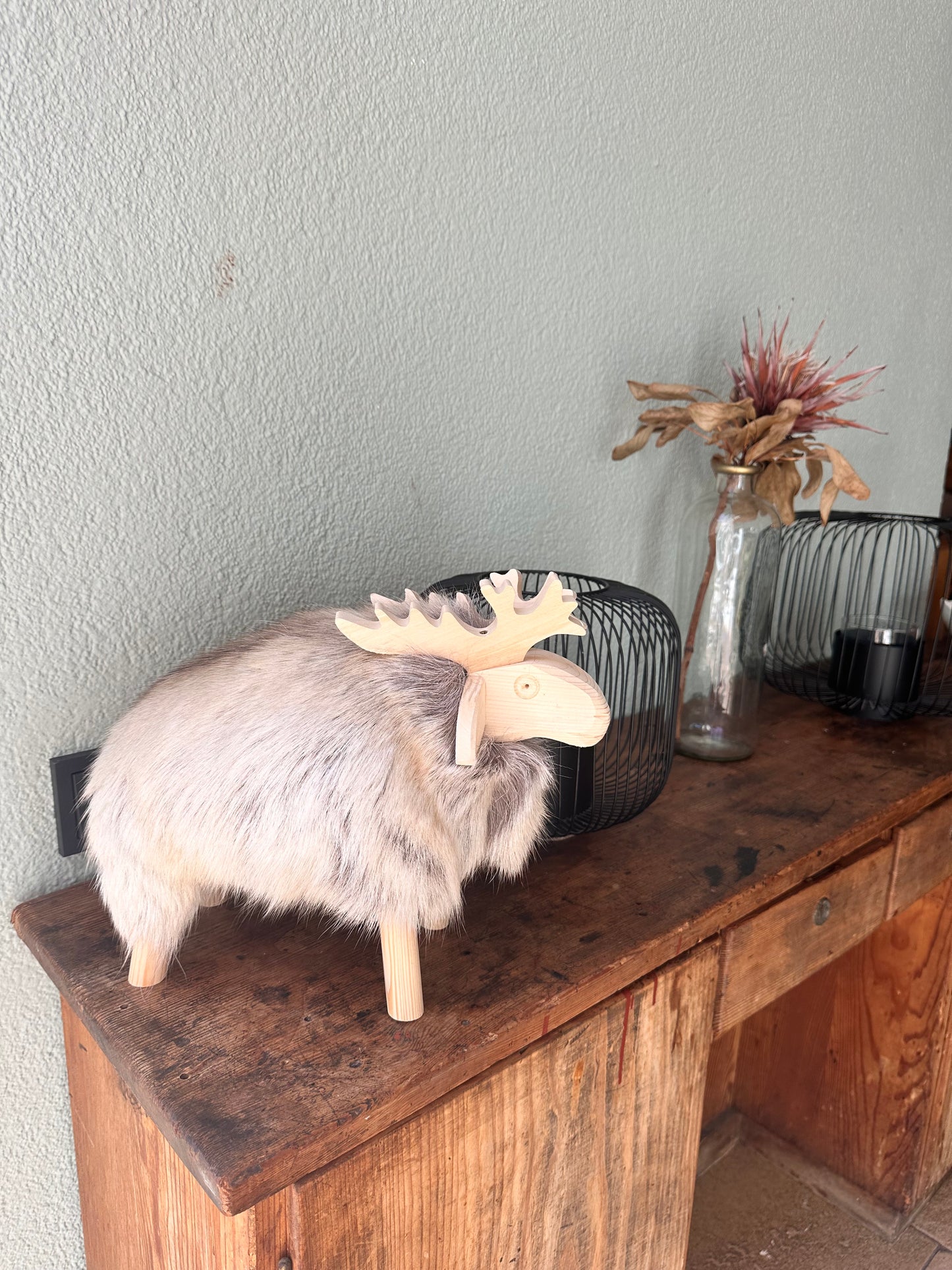 Holzhirsch Elch mit echtem Fell und Fichtenholz nordische skandi Boho Deko handmade
